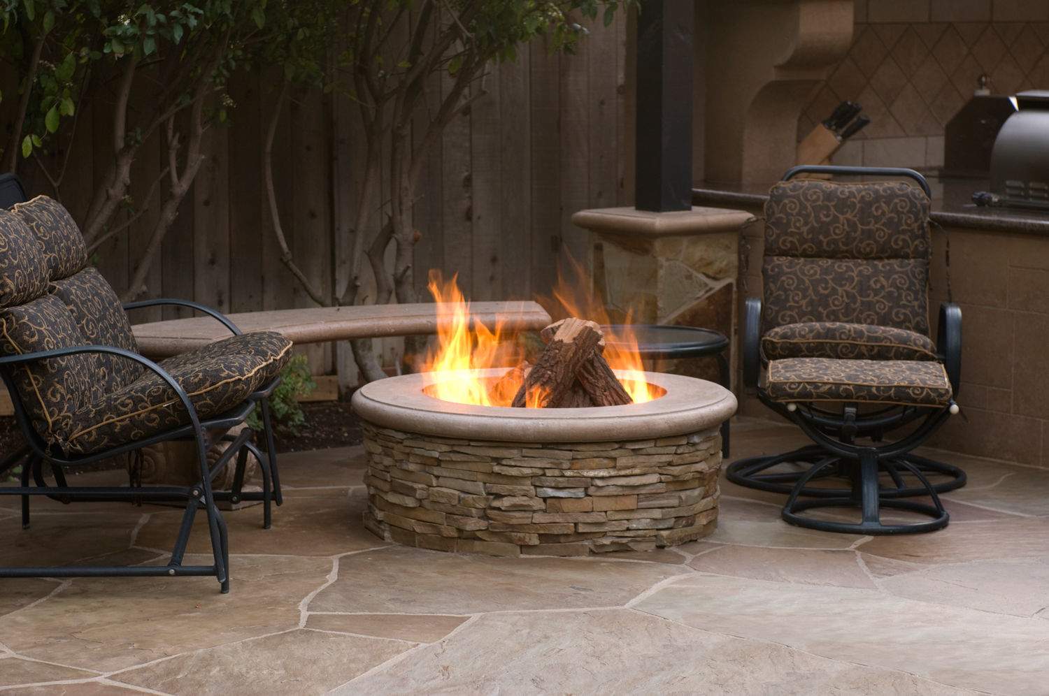American Fyre Designs - Contractor Model 39-Inch Round GFRC Gas Fire Pit