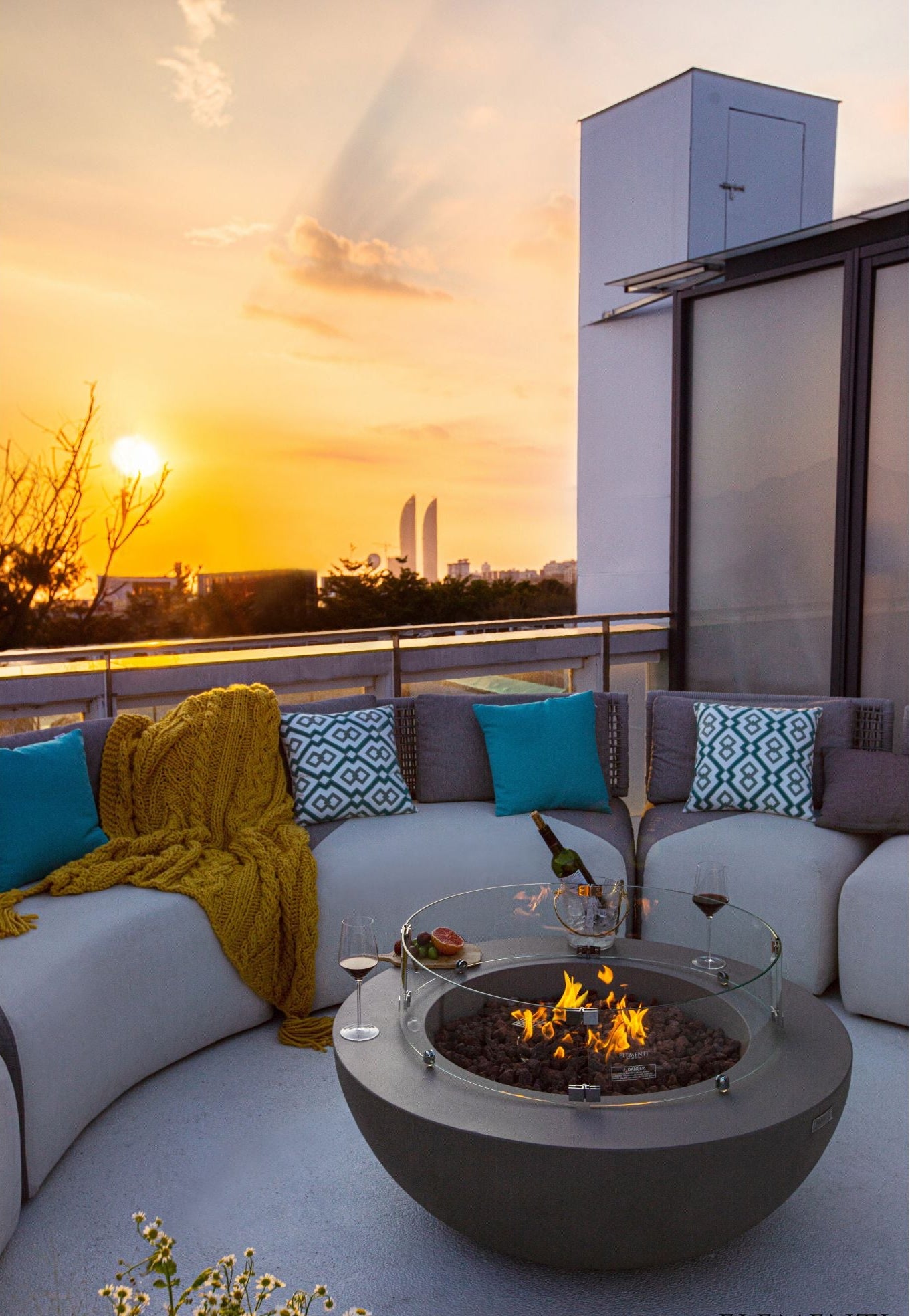 Elementi - Lunar Bowl 42” Concrete Fire Table – Light Gray