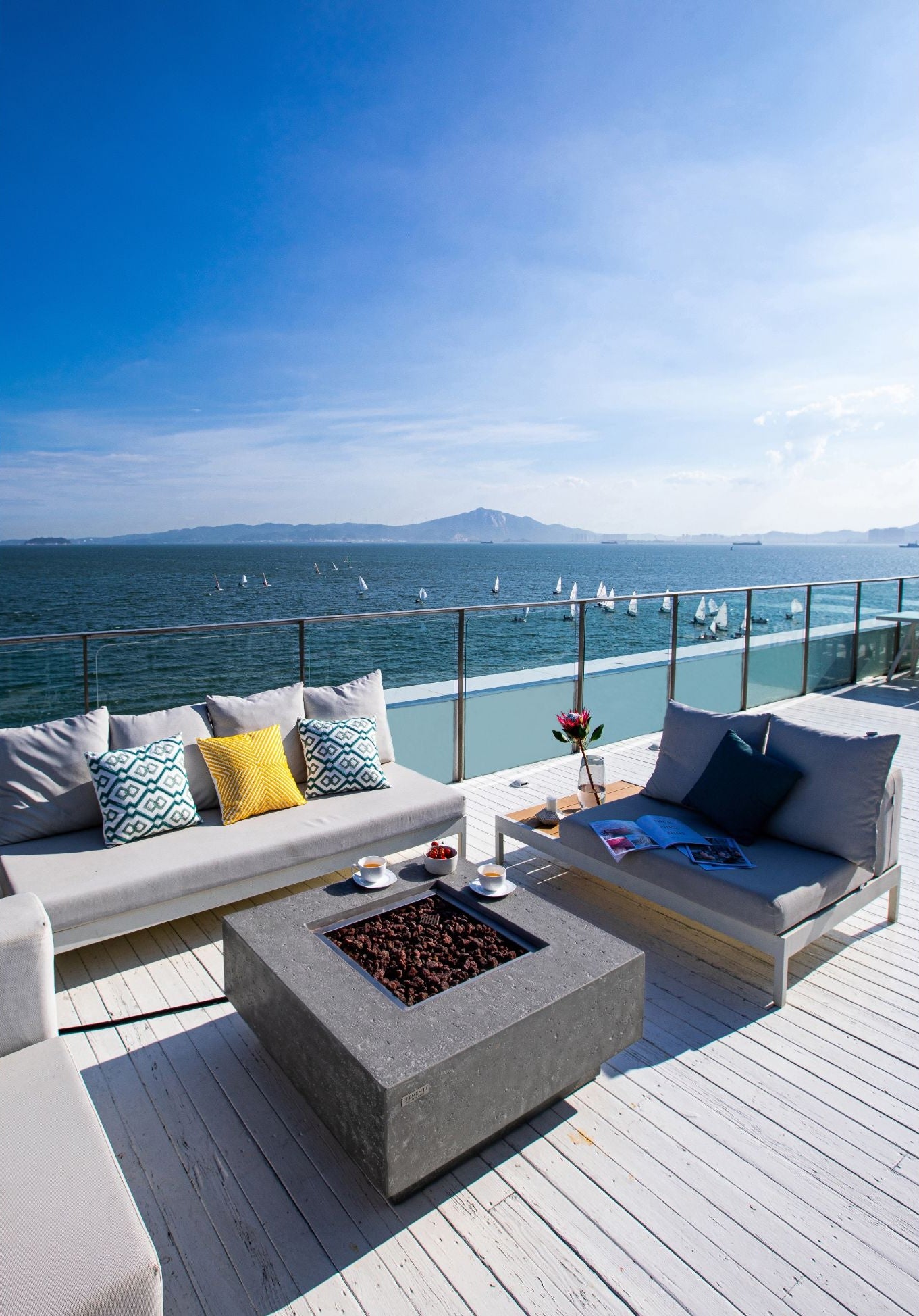 Elementi - Manhattan 36” Concrete Fire Table – Light Gray