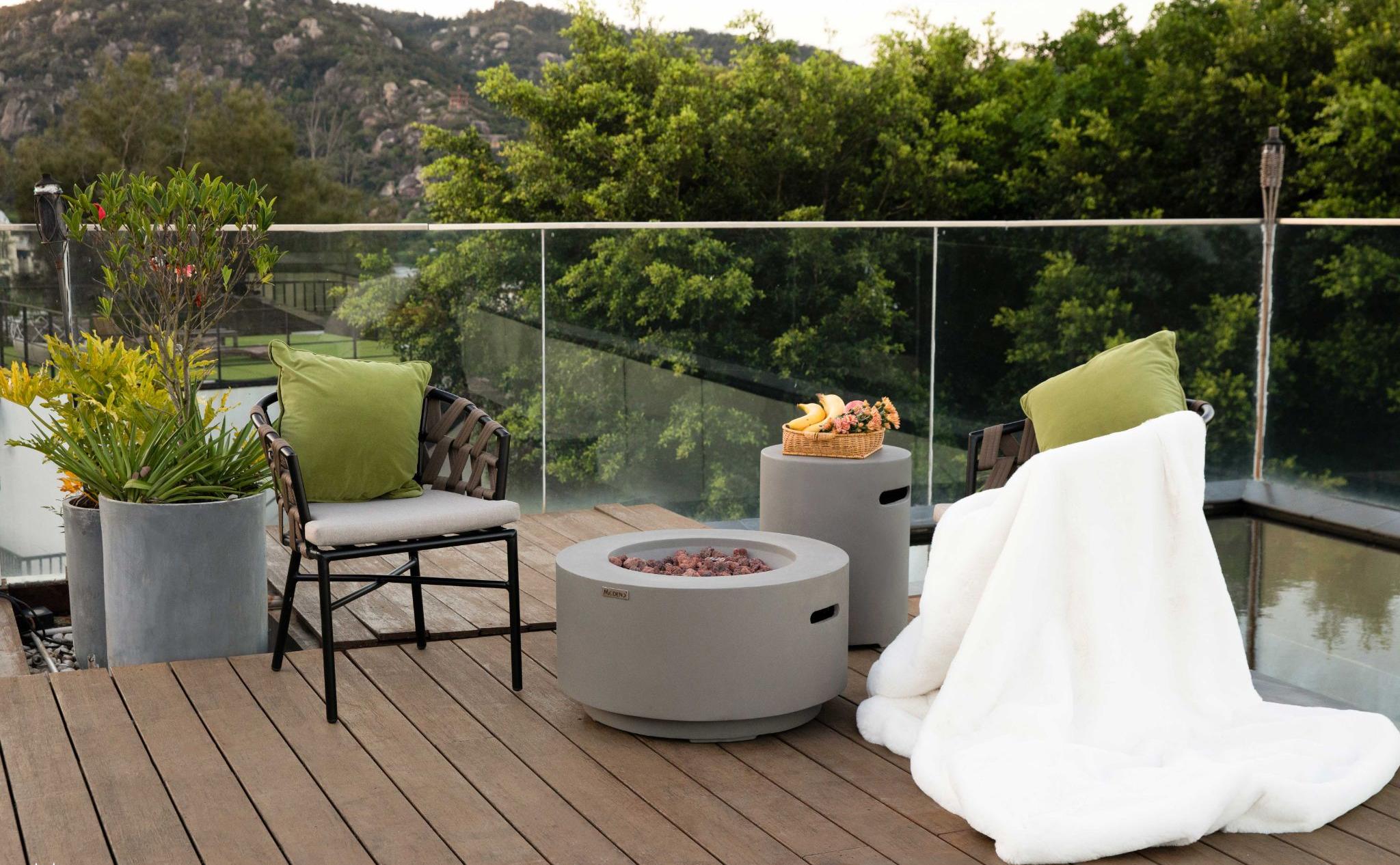 Modeno - Waterford 27” Concrete Fire Table - Light Gray