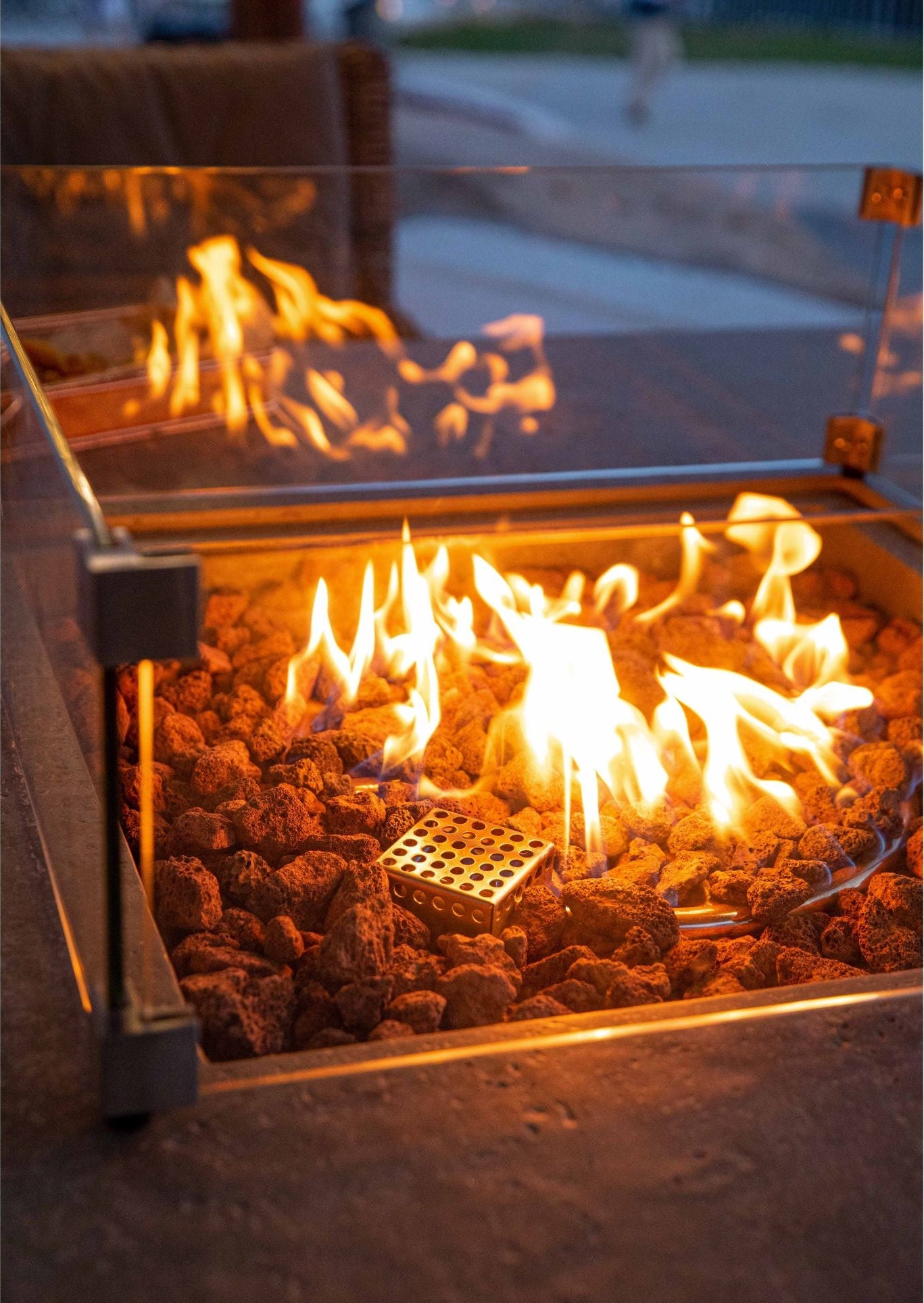 Elementi - Birmingham 48” Concrete Fire/ Dining Table