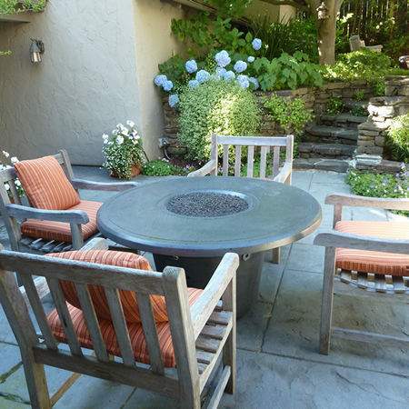 American Fyre Designs - Cosmopolitan 48-Inch Round GFRC Chat Height Fire Table